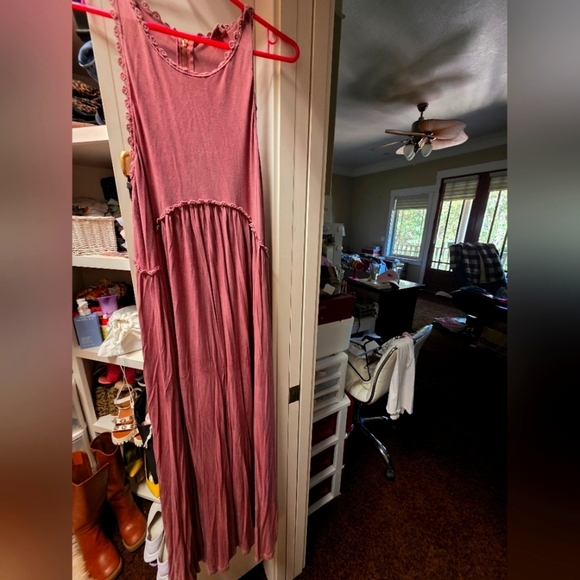 Dresses & Skirts - Sleeveless Mauve Maxi Dress